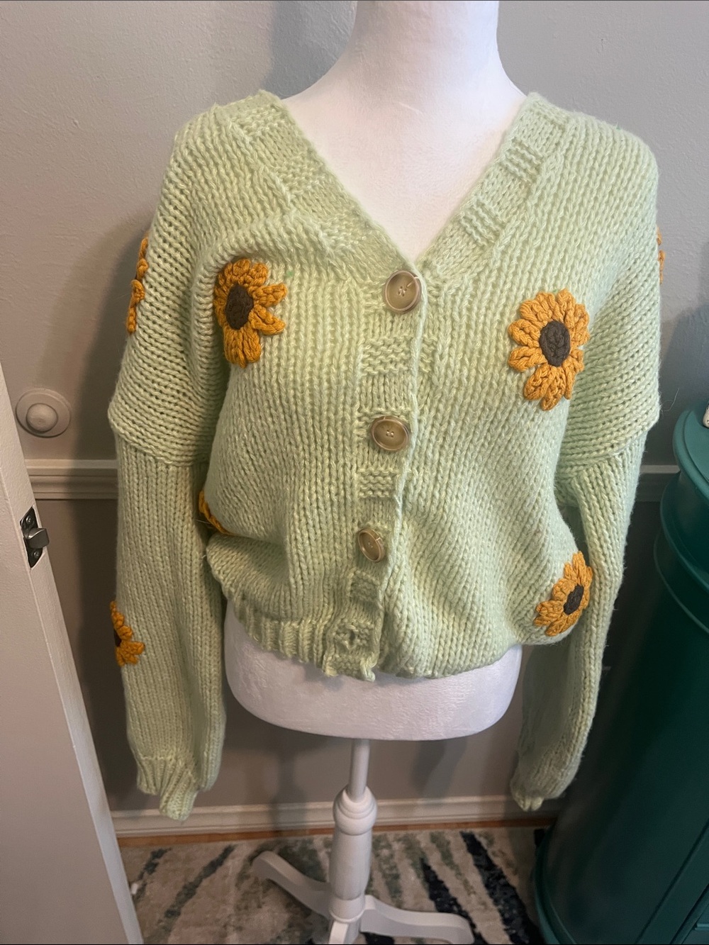 Light Green Sunflower Appliqué Knit Cardigan